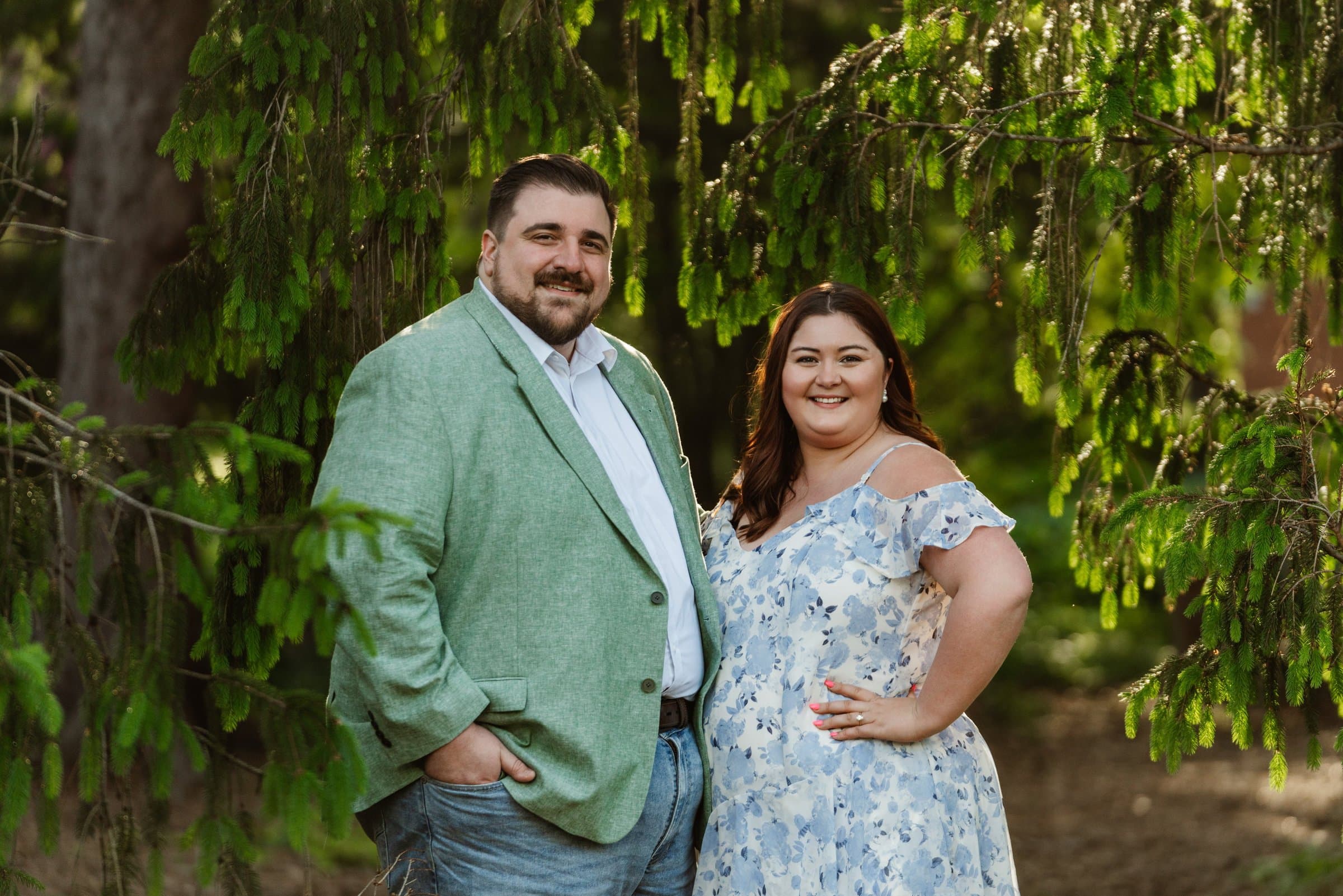 What to Wear for Engagement Photos: An Outfit Guide for Ohio Couples