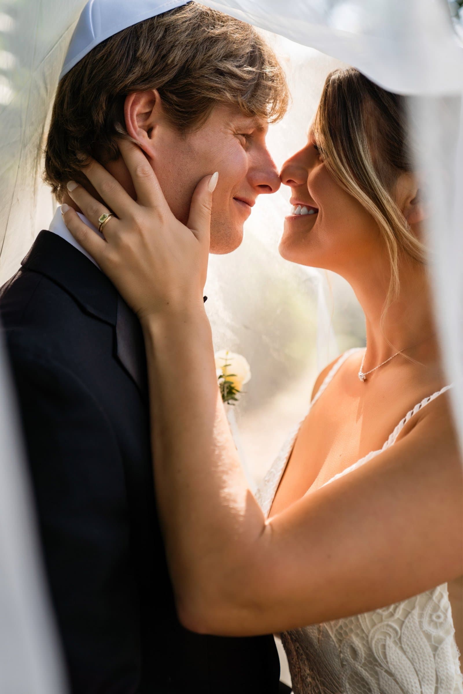 Private Vows: How to Plan, Write and Read Them on Your Wedding Day